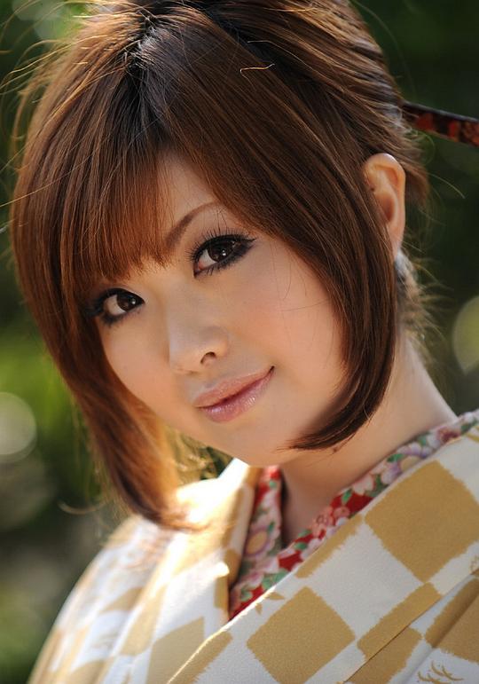 滨崎里绪最新步兵番号与小巷美食探秘